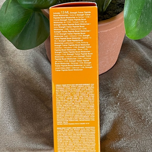 Olehenriksen Banana Bright Vitamin C Serum - Picture 4 of 9